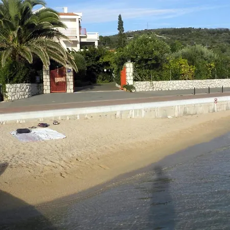 Appartamento With Parking Space Barbat, Rab - 22584